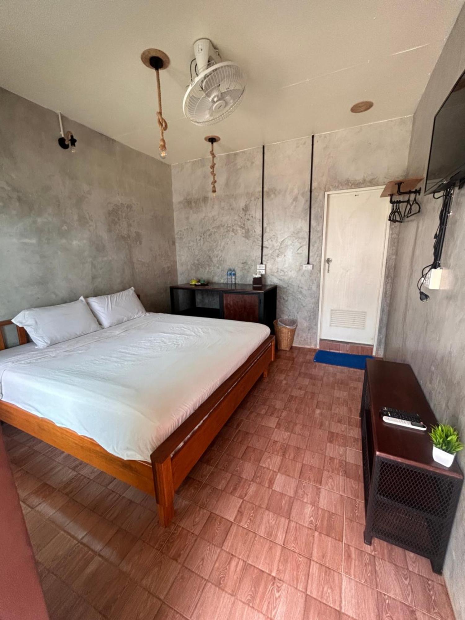 Tchin Tchin Guesthouse Ко Чанг Экстерьер фото